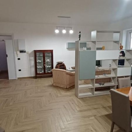 La Corte Dell'orologio Trepuzzi Esterno foto